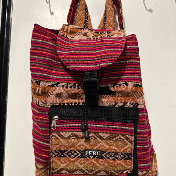 Peruvian backpack wool handmade 17”x15x8 - Picture 3 of 4